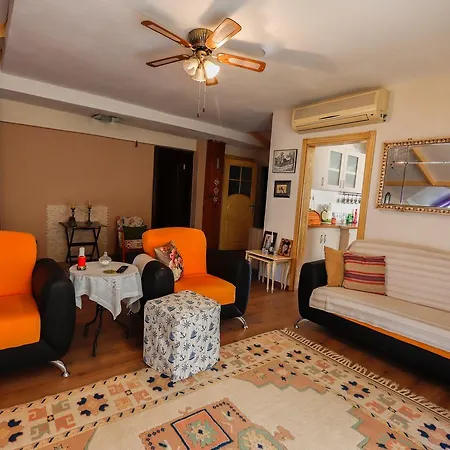 Elvan Icmeler Daily Weekly Apartment